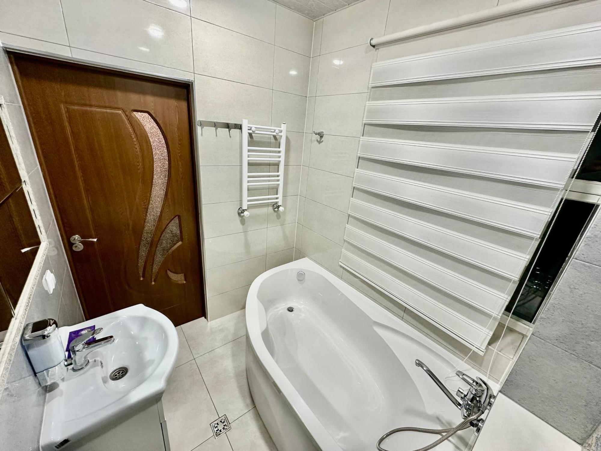 Tadevosyan Guest House Bjni Exteriör bild