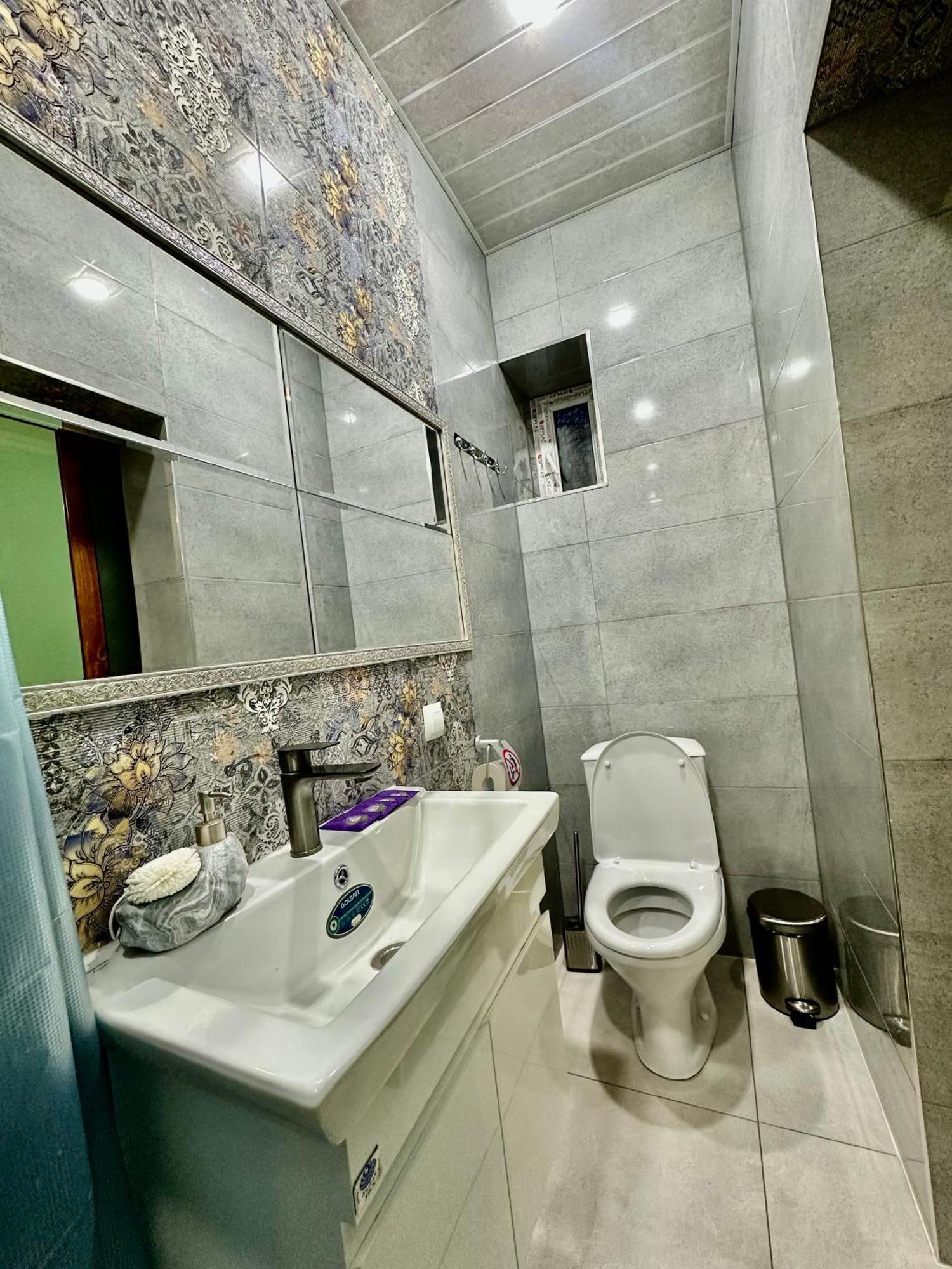 Tadevosyan Guest House Bjni Exteriör bild