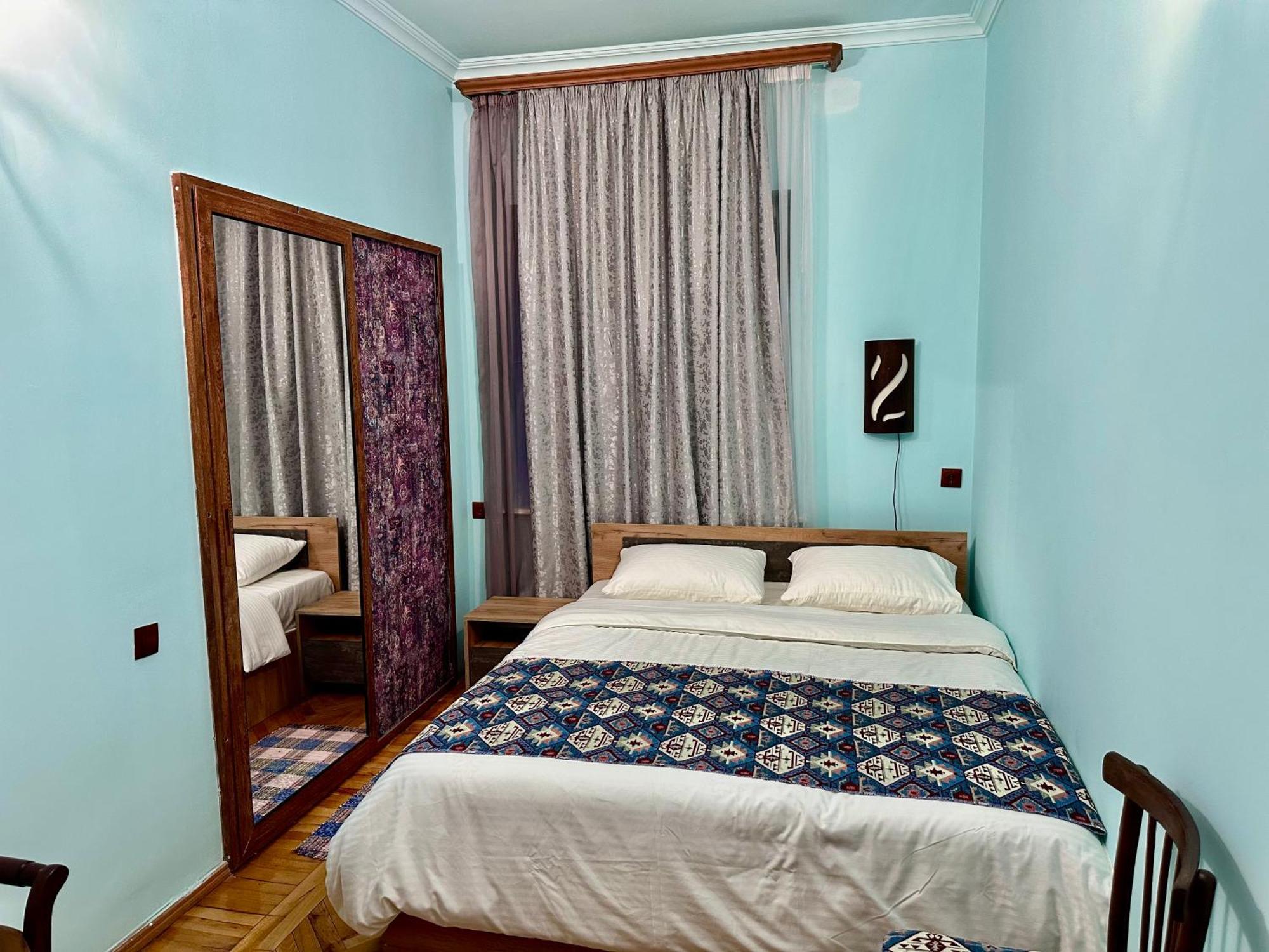 Tadevosyan Guest House Bjni Exteriör bild