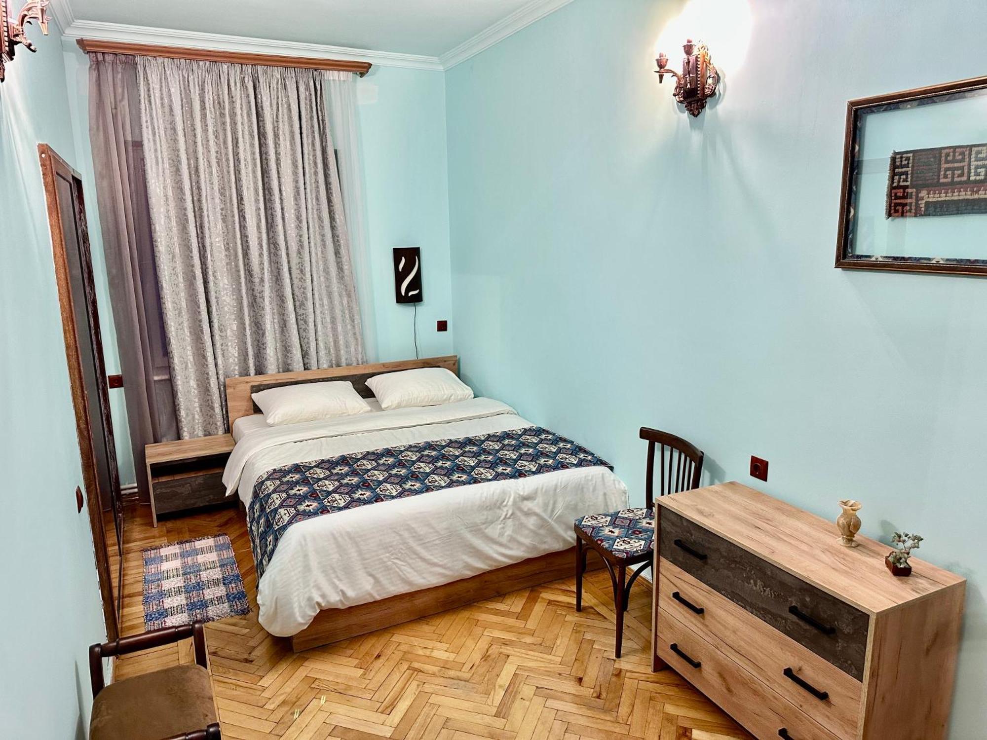 Tadevosyan Guest House Bjni Exteriör bild