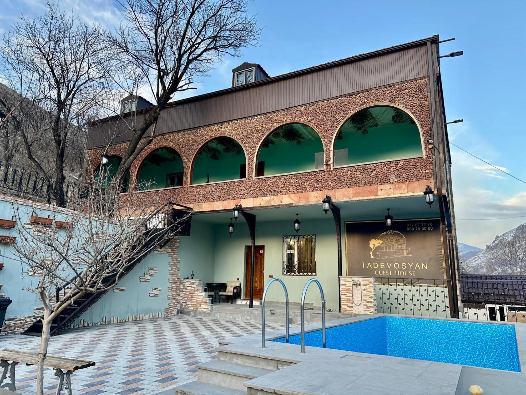 Tadevosyan Guest House Bjni Exteriör bild