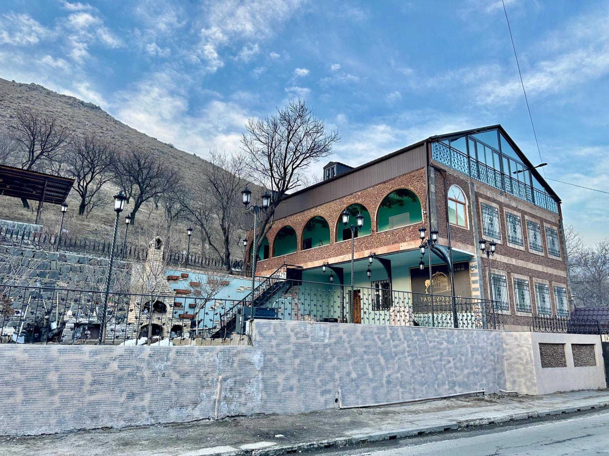 Tadevosyan Guest House Bjni Exteriör bild